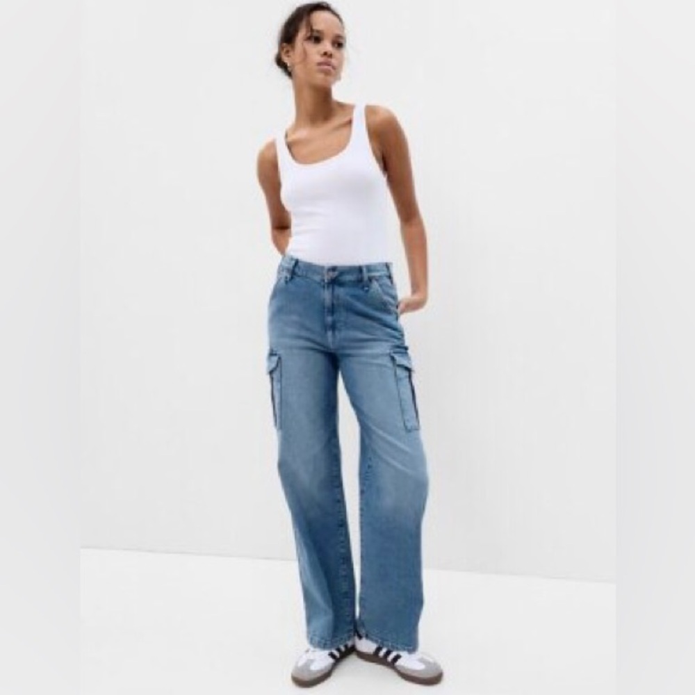 GAP Women’s Organic Cotton '90s Loose Cargo Mid Rise Jeans Light Blue Size 26/2P